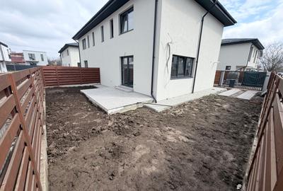 Duplex cu 3 camere cu Canalizare în Sud - 2