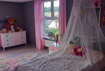 Casă cu 3 camere cu Teren 600 Mp în Corunca