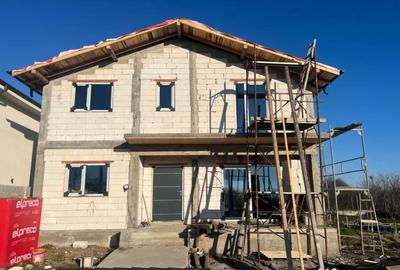 Casă cu 4 camere cu Teren 311 Mp în Central - 10