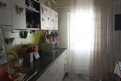 Apartament cu 3 camere decomandat în Găvana - 2