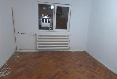 Garsoniera Parter zona Buziasului - 11