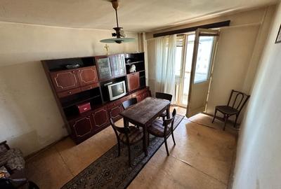 Apartament 2 camere, decomandat, bloc reabilitat - etaj 9/10 - 4