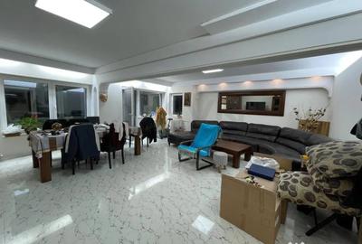 Apartament cu 5 camere decomandat în Unirii - 2