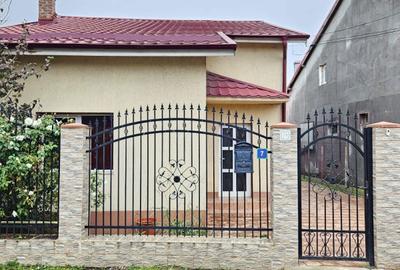 Casă cu 4 camere în Central - 2