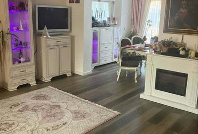 Casă cu 4 camere în Central - 19