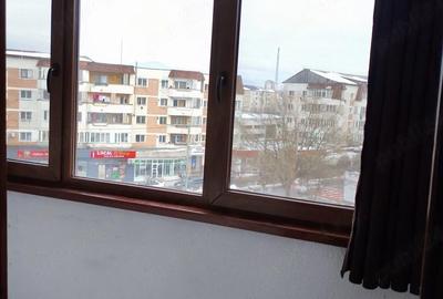 Apartament cu 2 camere decomandat în Republicii - 3