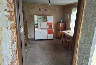 Casă cu 4 camere în Pădureți