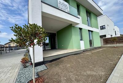 Apartament cu 3 camere în Dumbrăvița