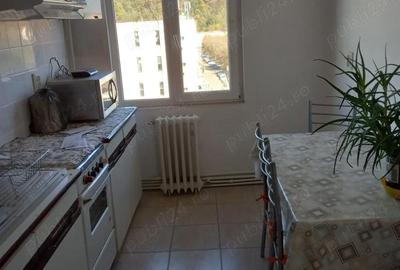 Apartament cu 3 camere decomandat în Central - 2