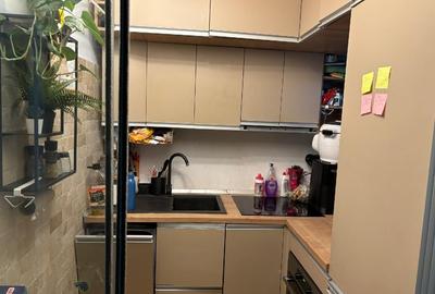 Apartament 3 camere, excelent poziționat Pod Constanta