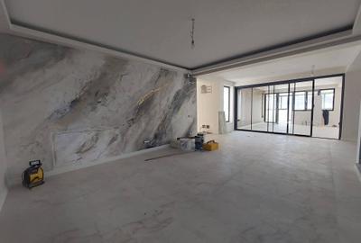 Casă individuală cu 6 camere cu Canalizare în Est - 6