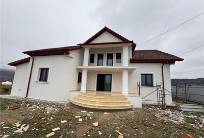 Vila deosebita Parter Mansarda de in Odobesti - 14