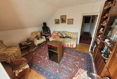Casă cu 6 camere în Breaza
