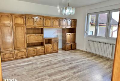 Casă cu 6 camere decomandat cu Teren 1000 Mp în Iosia - 8