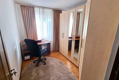 Apartament cu 3 camere, etajul 3/4, zona Mircea Cel Batran - 2
