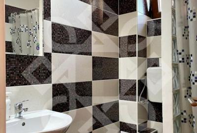 Pensiune cu 7 camere de vanzare in Baile 1 Mai - 1