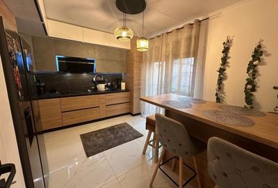 PROPIETATE DE LUX - Tomis Plus - Comision O % - 12