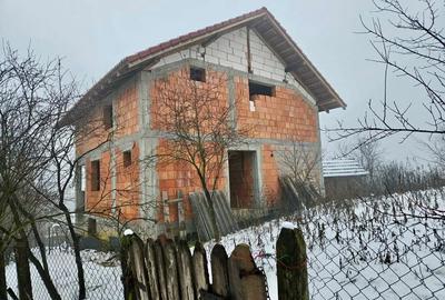 Casă în Ionești - 6