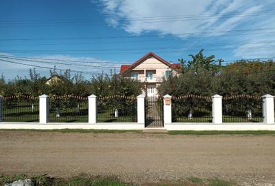 Casă cu 3 camere în Exterior Vest - 1