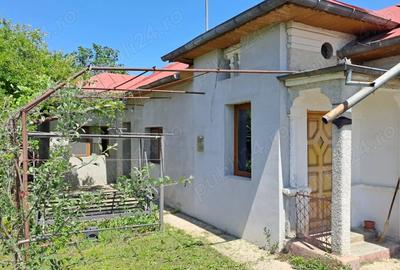 Casa si teren 1500m - 3