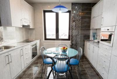 Casă cu 4 camere cu Teren 2456 Mp în Livezeni - 14