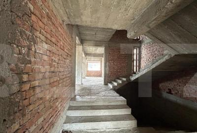 Casa spa?ioasa cu poten?ial imens in inima ora?ulu - 4