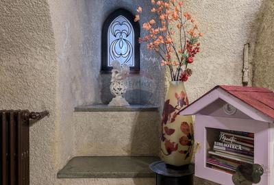 Apartament cu 10 camere decomandat, mobilat în Capitale - 12