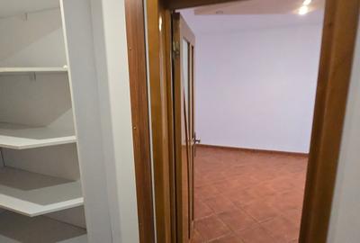 2 camere de vanzare , etaj superior, central  Focsani - 30