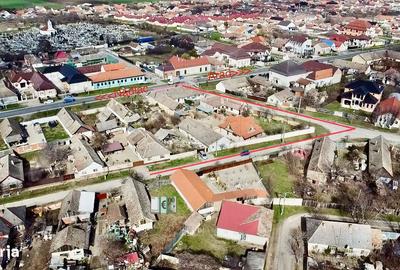 Casă cu 3 camere cu Teren 878 Mp în Central