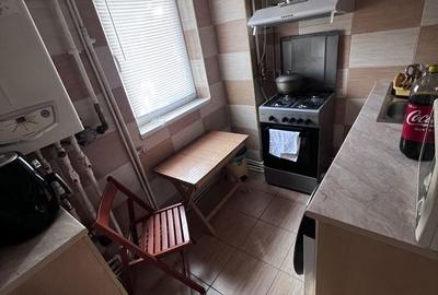 Apartament cu 2 camere decomandat în Piața Veche - 3