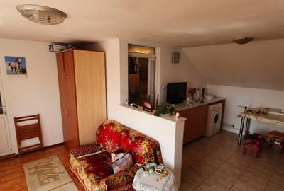 Casă cu 5 camere cu Teren 1080 Mp în Blejoi - 14