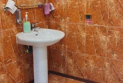 Spațiu comercial, de 260 mp, în Central - 3