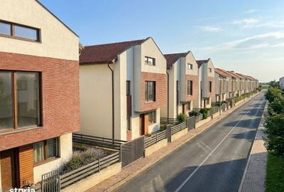 Casă cu 4 camere cu Teren 250 Mp în Central - 2