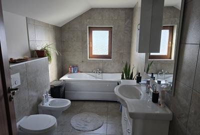 Casă cu 4 camere în Frumușeni - 7