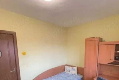 Apartament cu 3 camere decomandat în 1 Mai - 4