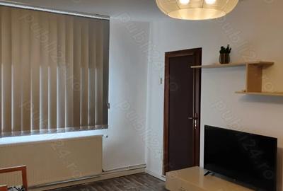 Vand apartament cu 2 camere decomandat etaj 1 Calarasi str Progresul - 8