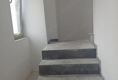 Spațiu comercial, de 340 mp, în P-ța Romană - 3