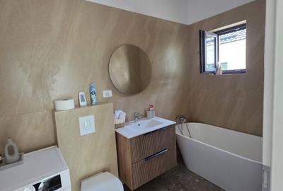 Casă cu 4 camere cu Teren 330 Mp în Central - 3