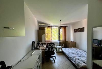 Garsoniera,etaj 3, zona Lipovei - 1