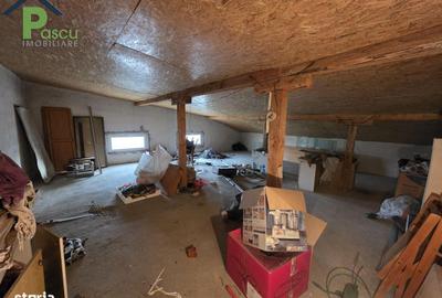 Casă cu 5 camere cu Canalizare în Giurgiului