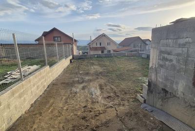 Casa 5 camere 2 bai garaj la subsol si teren 500 mp in Sura Mare - 2