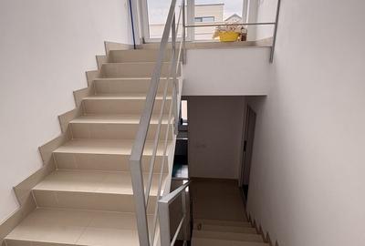 Duplex cu 4 camere cu Canalizare în Europa - 14