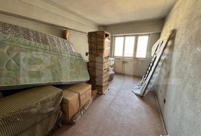 Apartament cu 4 camere decomandat în Centură - 12