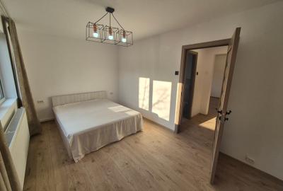 Apartament cu 2 camere semidecomandat în Micro I - 10