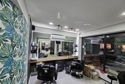 Spatiu comercial, 102 mp, salon de infrumusetare complet ech - 14