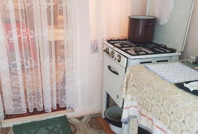Casă cu 3 camere în Siretu - 2