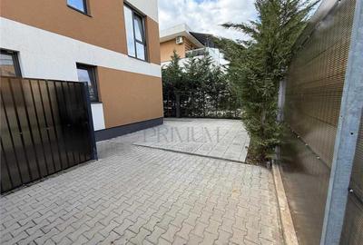 Apartament cu 3 camere decomandat, mobilat în Dumbrăvița