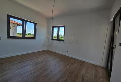 Casă individuală cu 4 camere cu Canalizare în Moșnița Nouă - 7