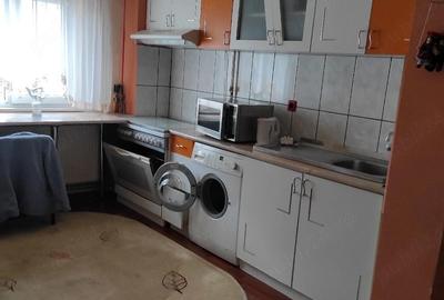 Apartament cu 2 camere decomandat în 22 Decembrie - 5