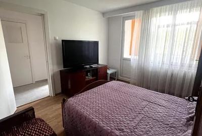 Apartament cu 3 camere decomandat, mobilat în Drumul Taberei